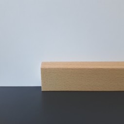 Furniersockelleiste Buche ungedämpft lackiert 40mm abgeschrägt