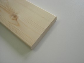 Bauleiste massiv Weißholz roh 18x95mm gerundet