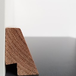 Sockelleiste massiv Eiche Country Style 48mm (10m-Bund)