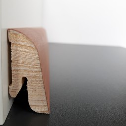 Furniersockelleiste Kirsche geölt 38mm konisch